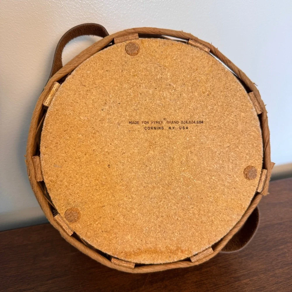 Vintage Pyrex Woven Wood Round Basket Carrier Corning NY USA 024,624,684